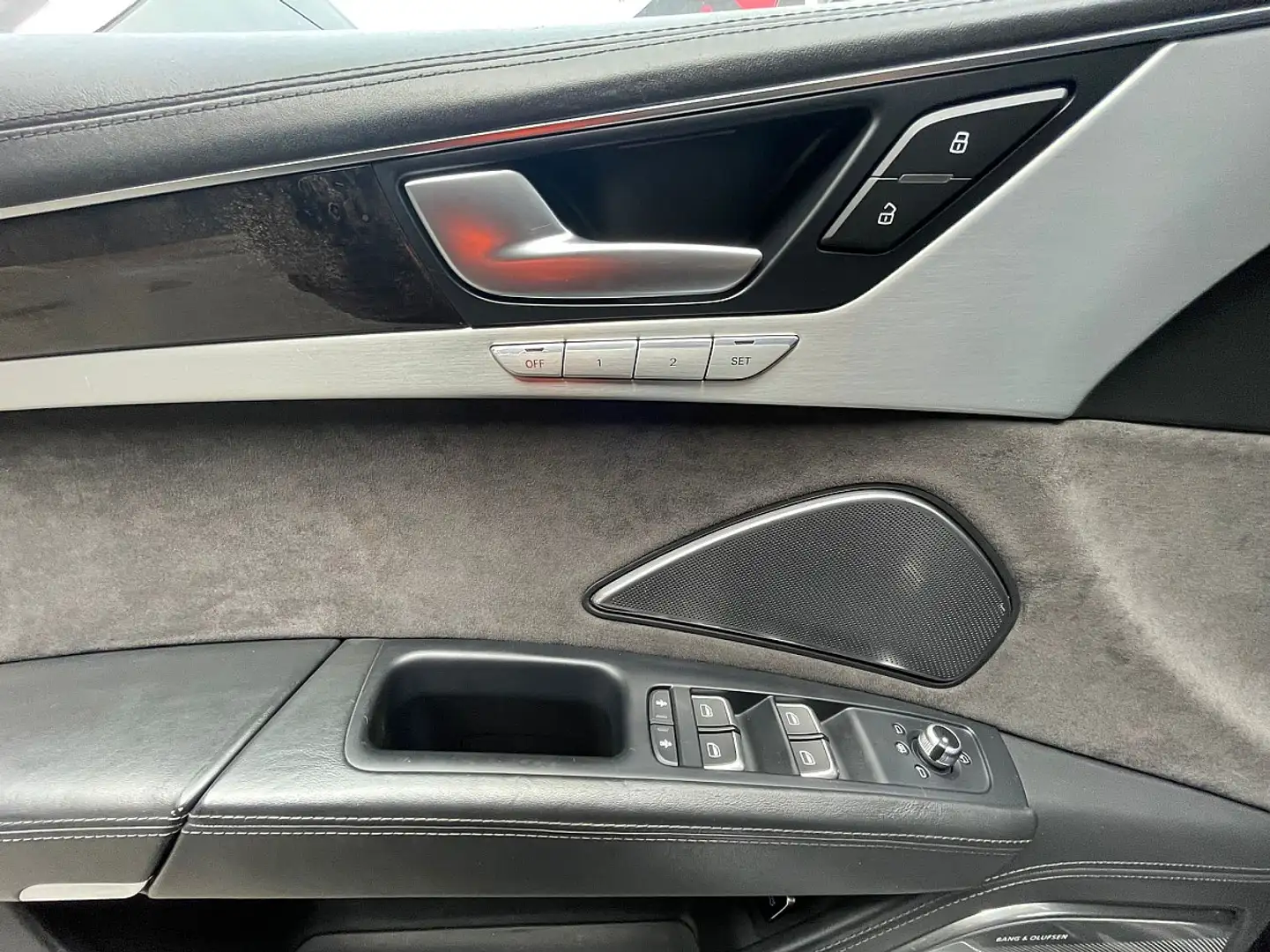 Audi A8 3,0 TDI clean Diesel lang quattro Tiptronic *Me... Nero - 2