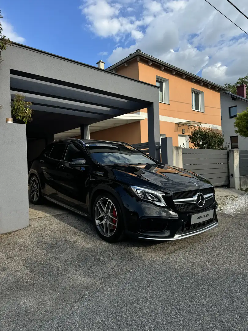 Mercedes-Benz GLA 45 AMG PERFORMANCE - 2