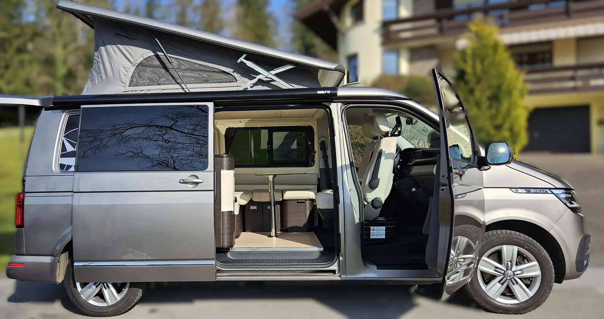 Volkswagen T6.1 California 4Motion, Westfalia "Kepler One", langer Radstand, FestWC, Dusche, Warmwasser Beige - 1