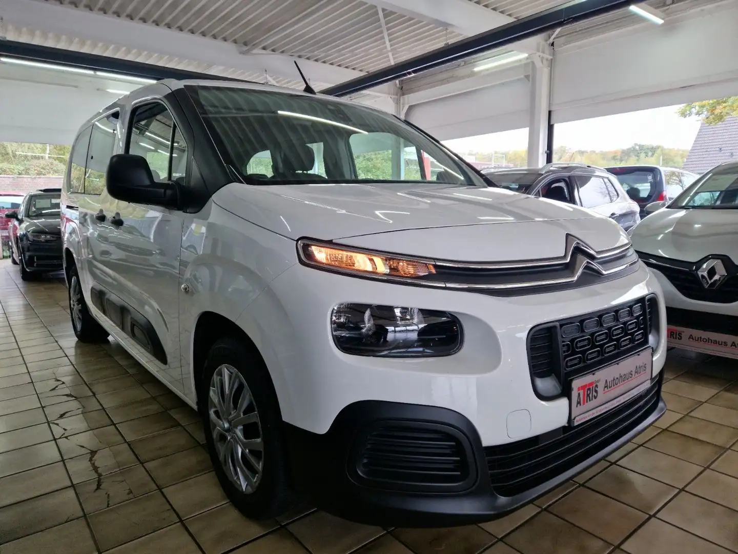 Citroen Berlingo Live XL Rollstuhlgerecht Rampe Weiß - 2