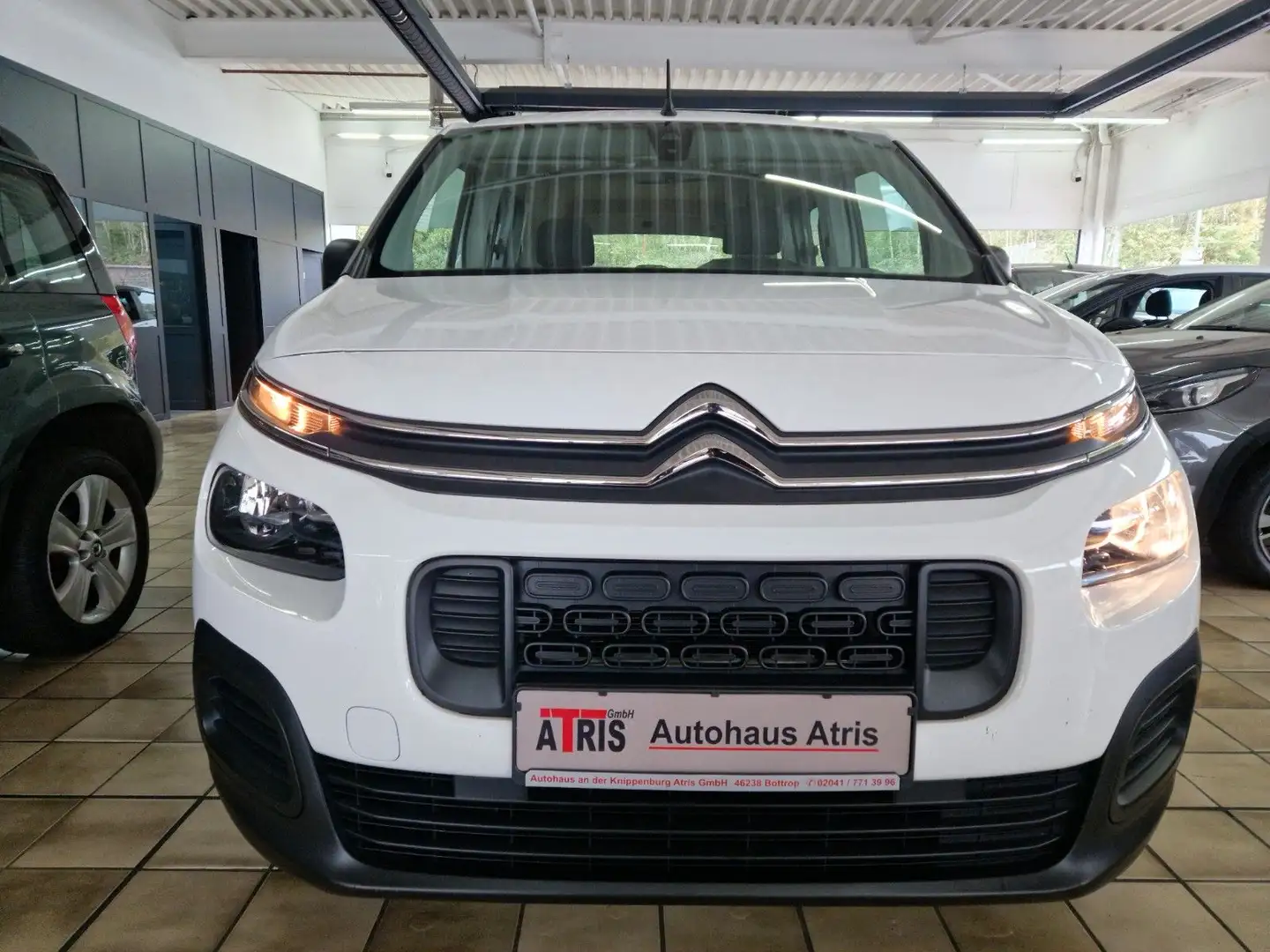 Citroen Berlingo Live XL Rollstuhlgerecht Rampe Weiß - 1