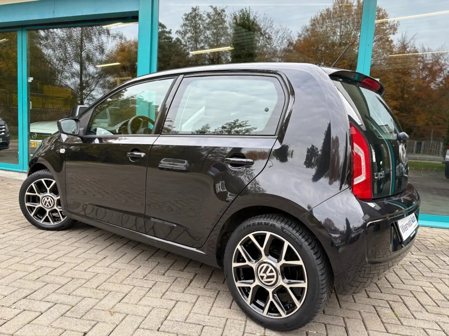 Volkswagen up! 1.0 MOVE UP! BMT Navi, Airco, 16Inch, Bluetooth, N Noir - 2