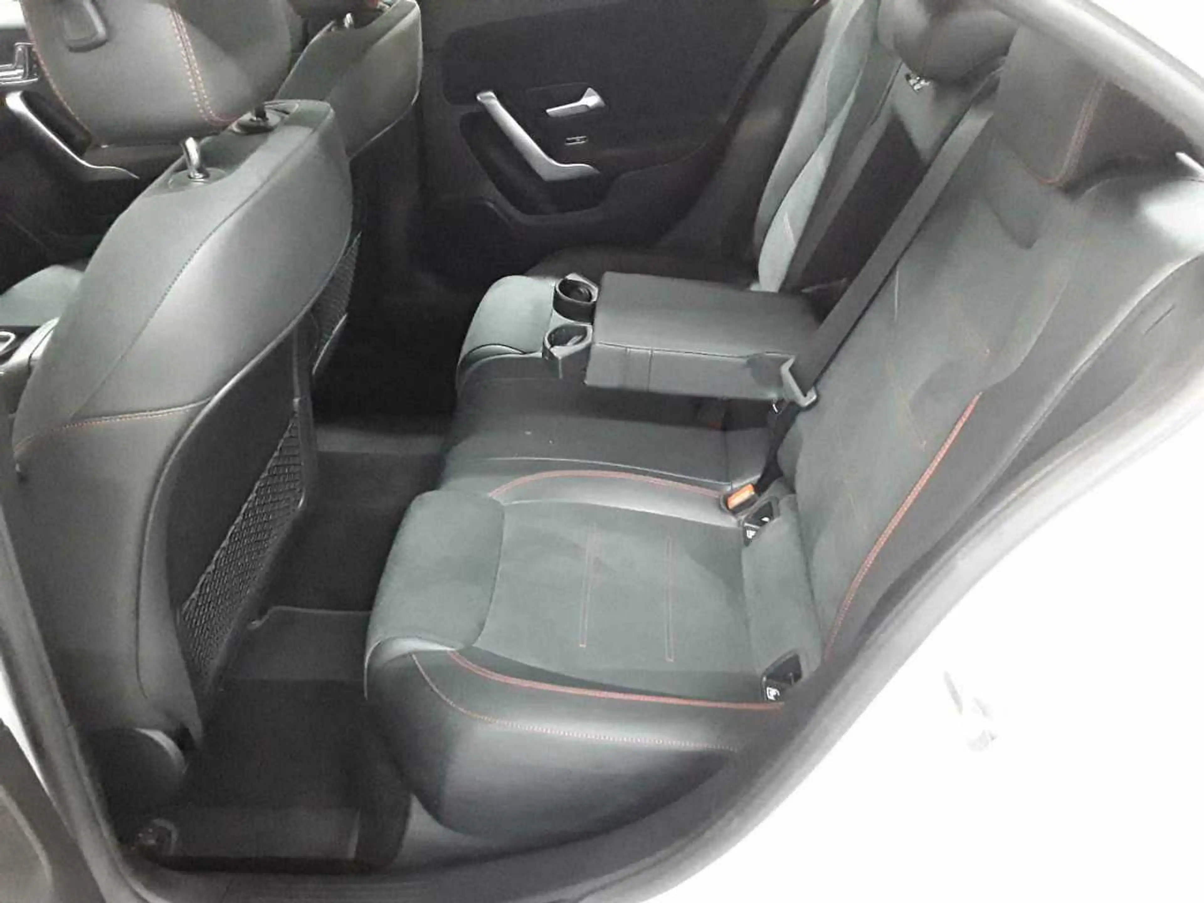 Mercedes-Benz A 200 A 200 7G Lim- AMG Advanced+ AHK Pano — photo 13