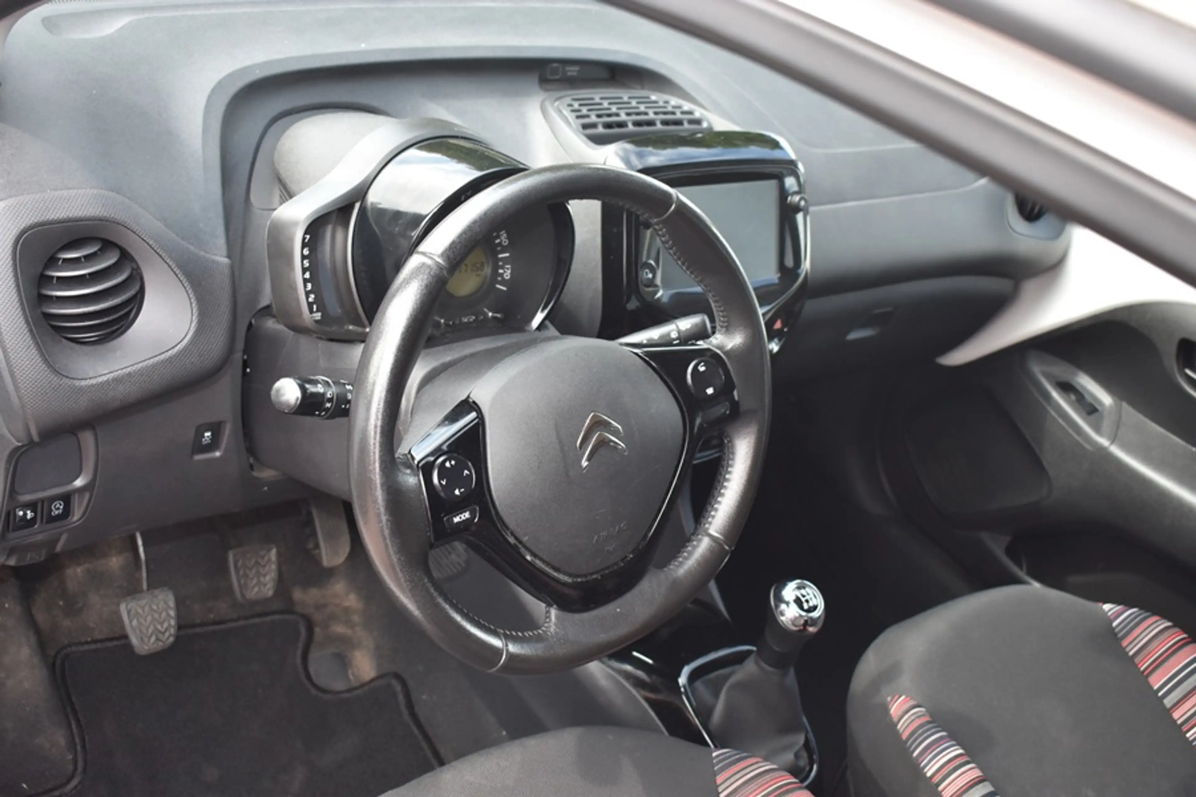 Citroen C1 1.0 VTi Feel Carplay/Camera — photo 9