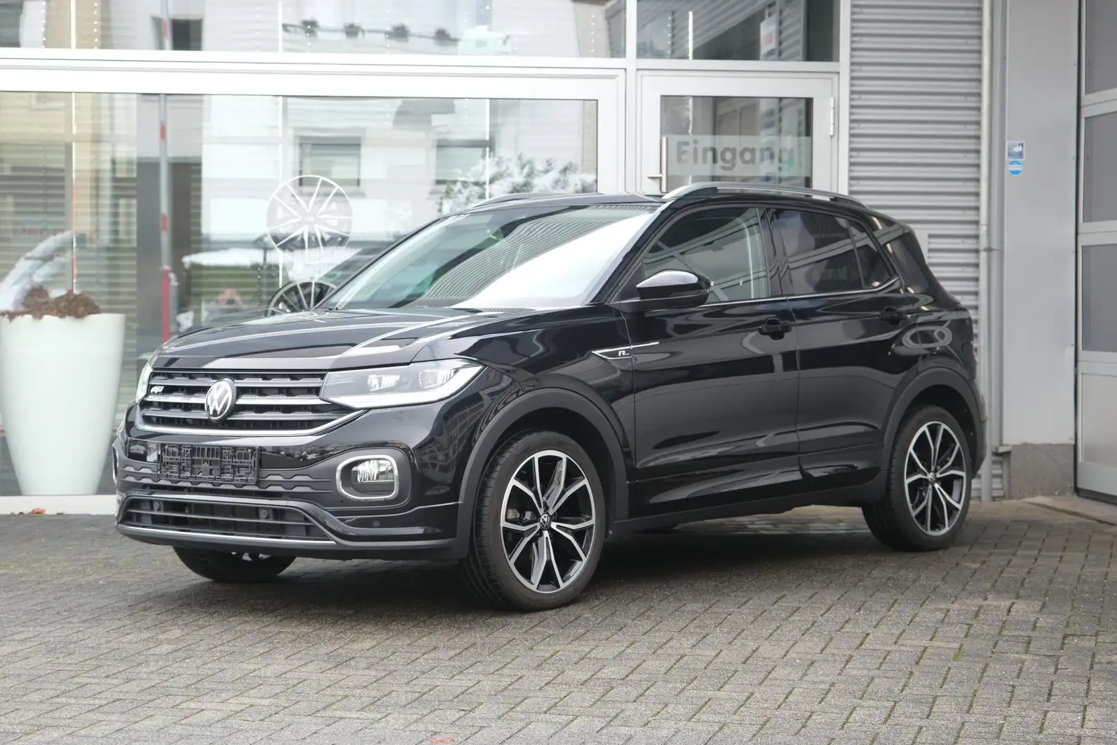 Volkswagen T-Cross 1.5 TSI DSG R-Line ACC Totwinkel Kamera LED App... Nero - 1