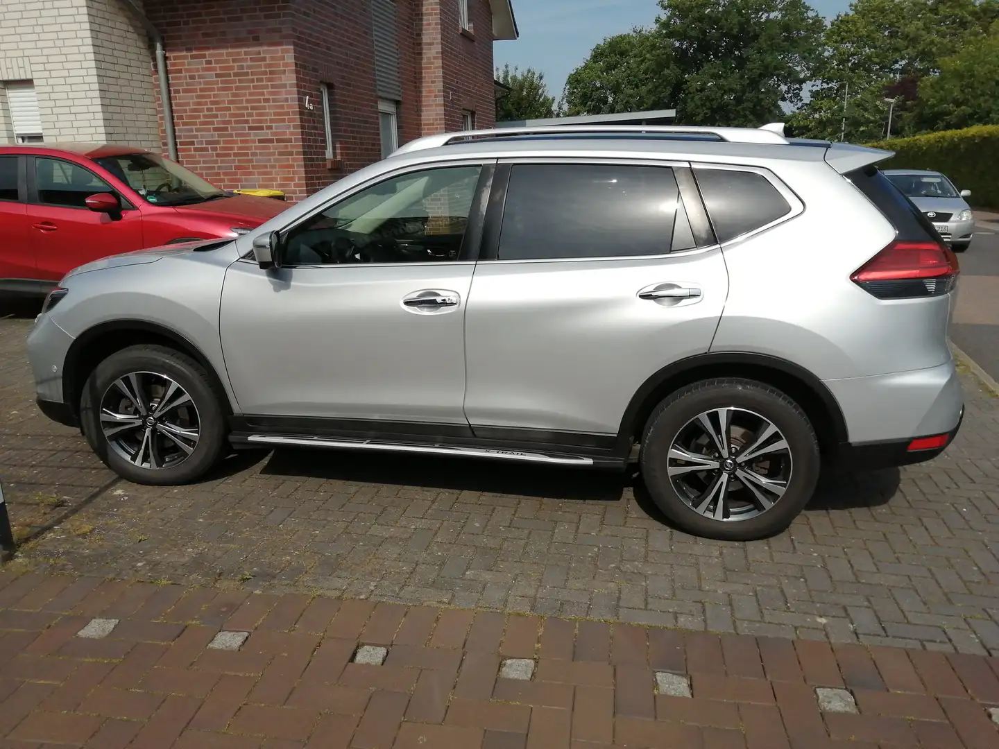 Nissan X-Trail X-Trail 2.0 dCi ALL-MODE 4x4i N-Connecta Silber - 2