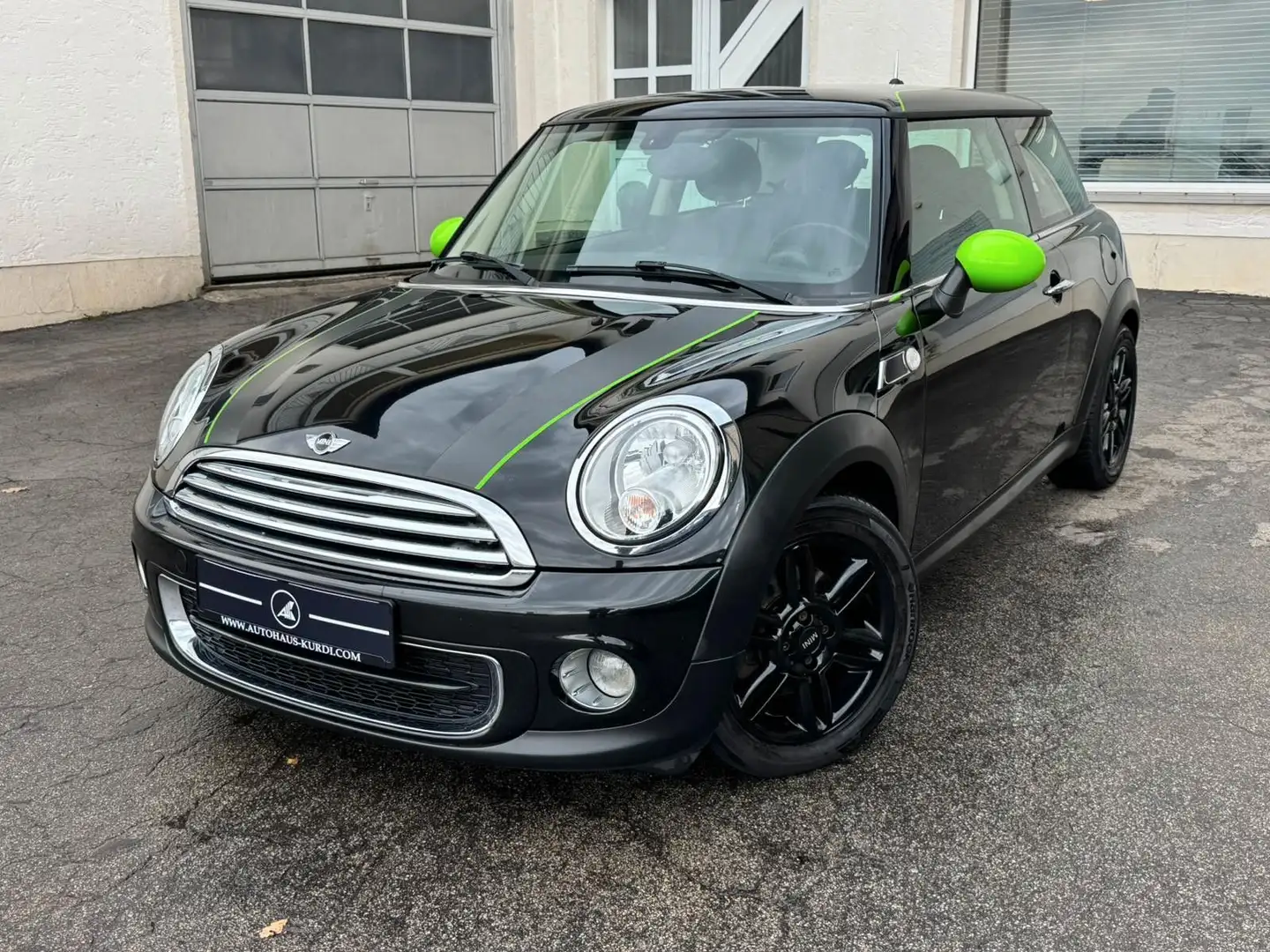 MINI One Mini One D BAKER STREET // 8-FACH TEMPO SHZ Schwarz - 1