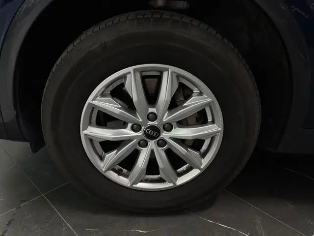Audi Q5 view 13