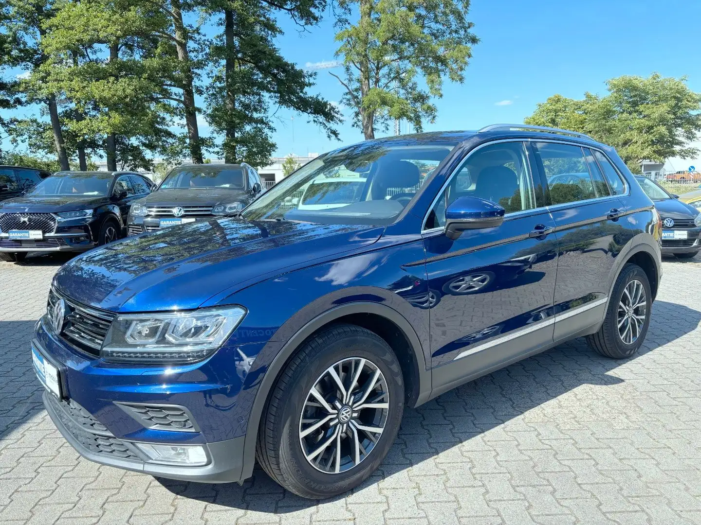Volkswagen Tiguan Comfortline AUTO.*NAVI*CAM*AHK Blau - 1