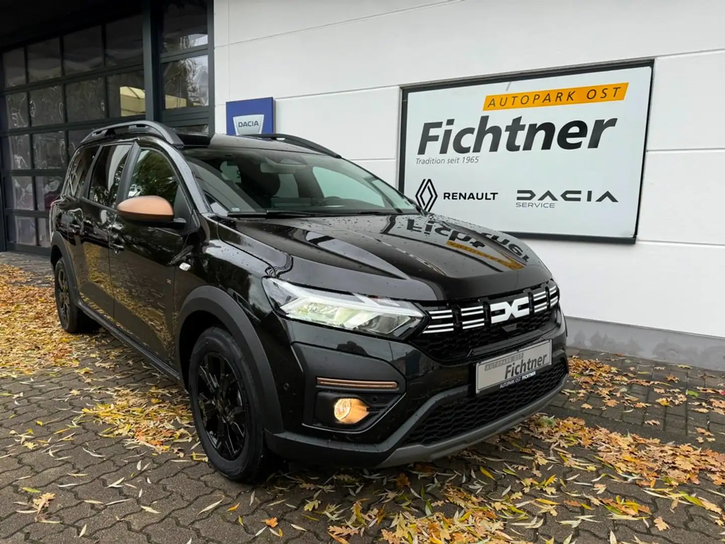 Dacia Jogger Extreme+ TCe 110 7 Sitzer Kamera Navi Sitzheizung Noir - 1