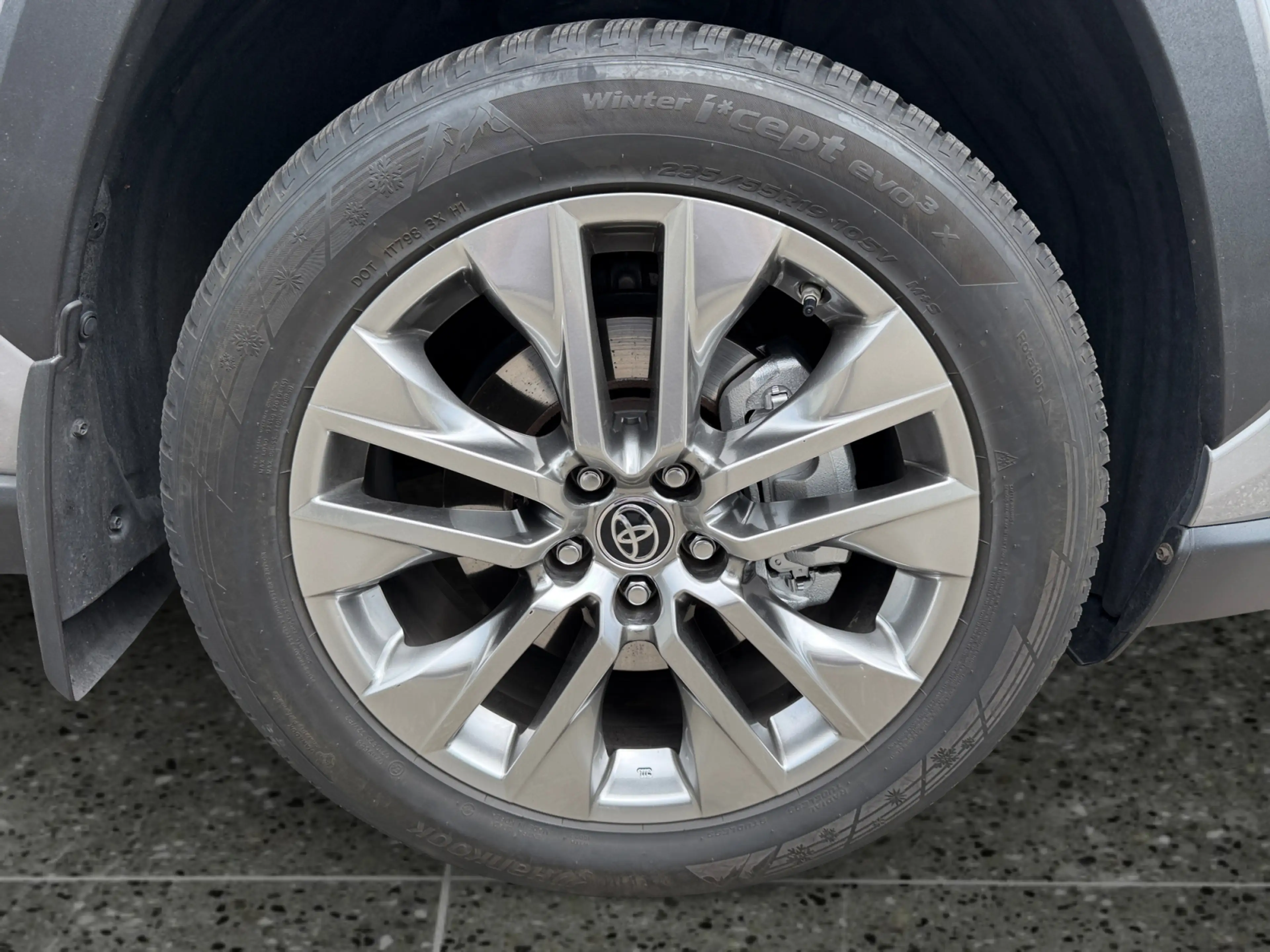 Toyota RAV 4 2,5 l Hybrid 4x4 VIP, CVT, Vollausstattung — photo 15
