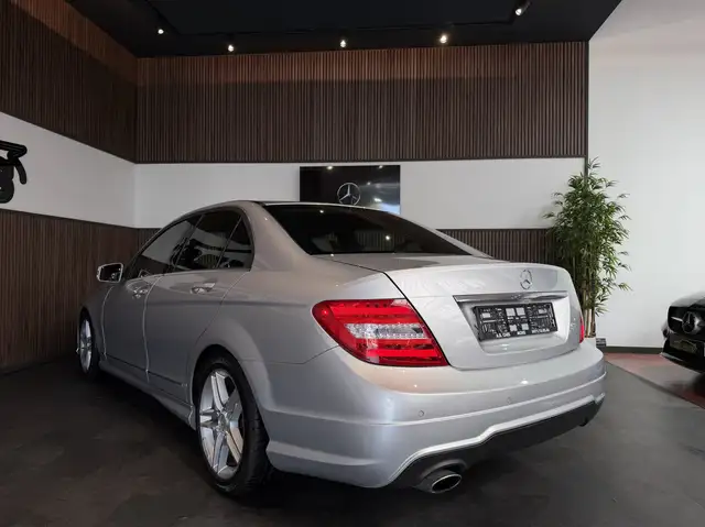 Mercedes-Benz C-Class view 4