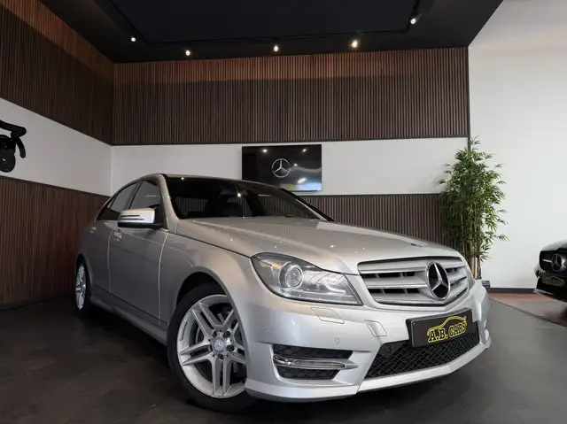 Mercedes-Benz C-Class view 3