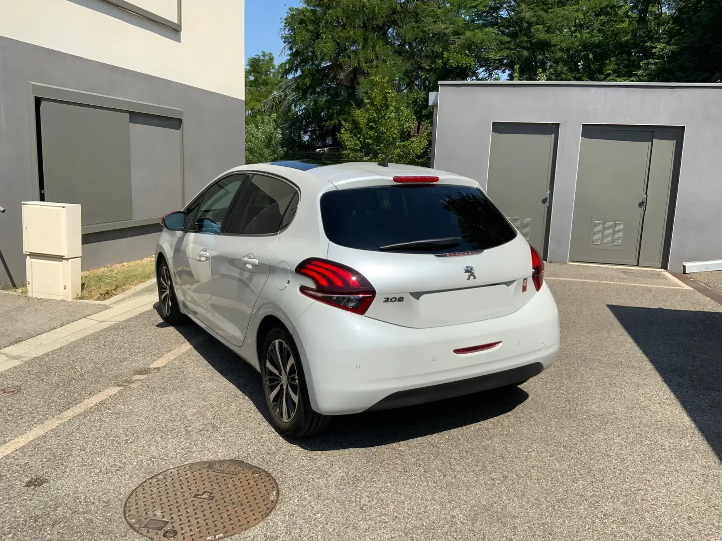 Peugeot 208 1.2 PureTech 110ch S&S EAT6 Roland Garros - 2