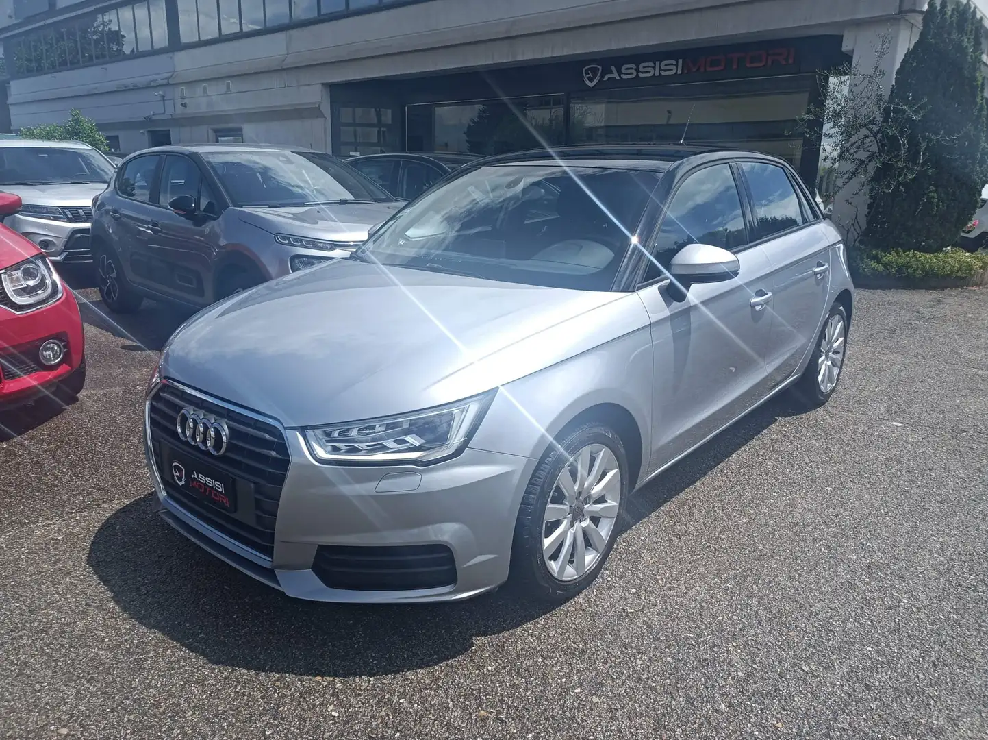 Audi A1 A1 Sportback 1.4 tdi Metal Plus s-tronic Срібний - 1
