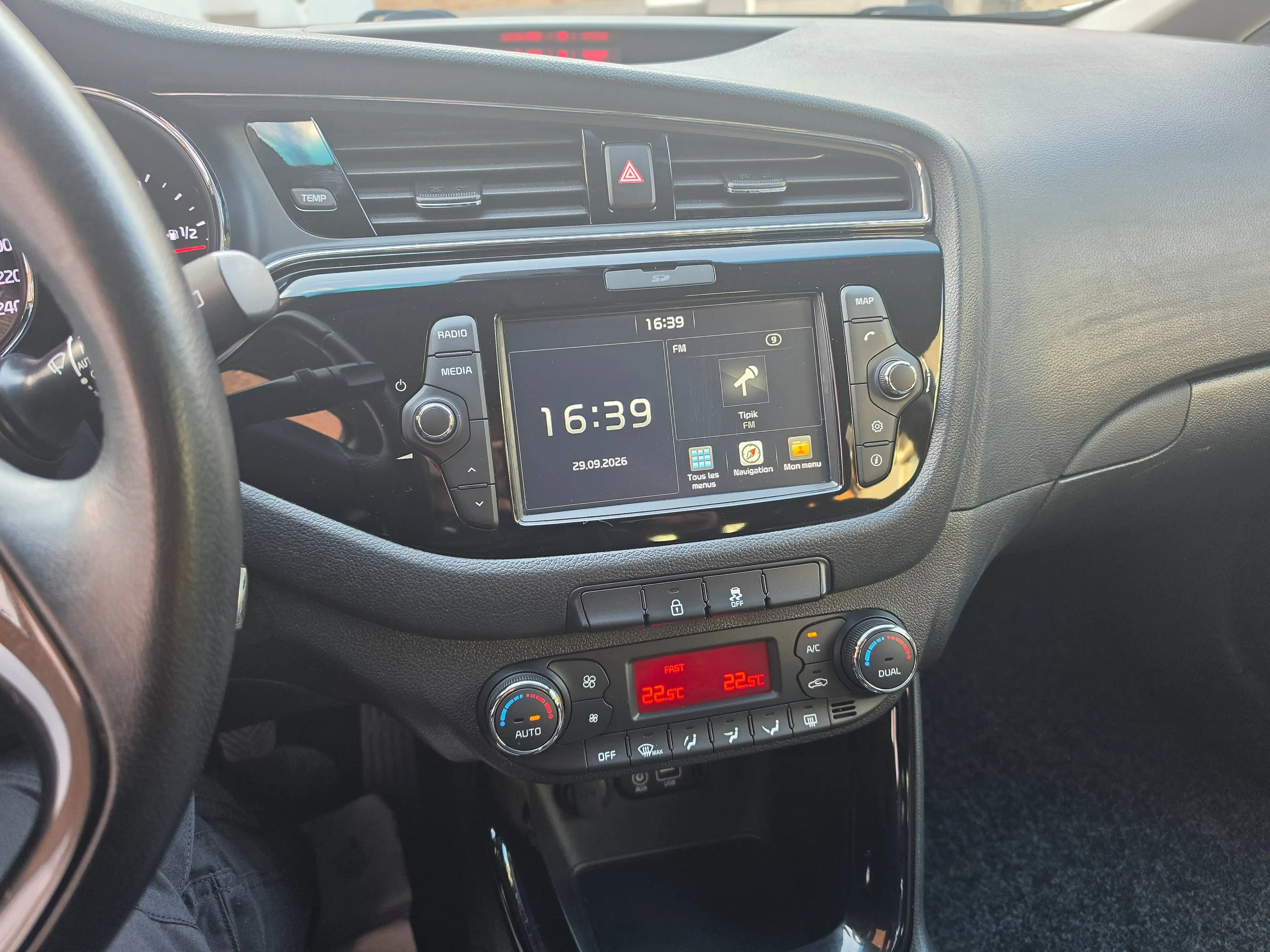 Kia Ceed / cee'd Cee'd 1.4i Navi Edition ISG — photo 11