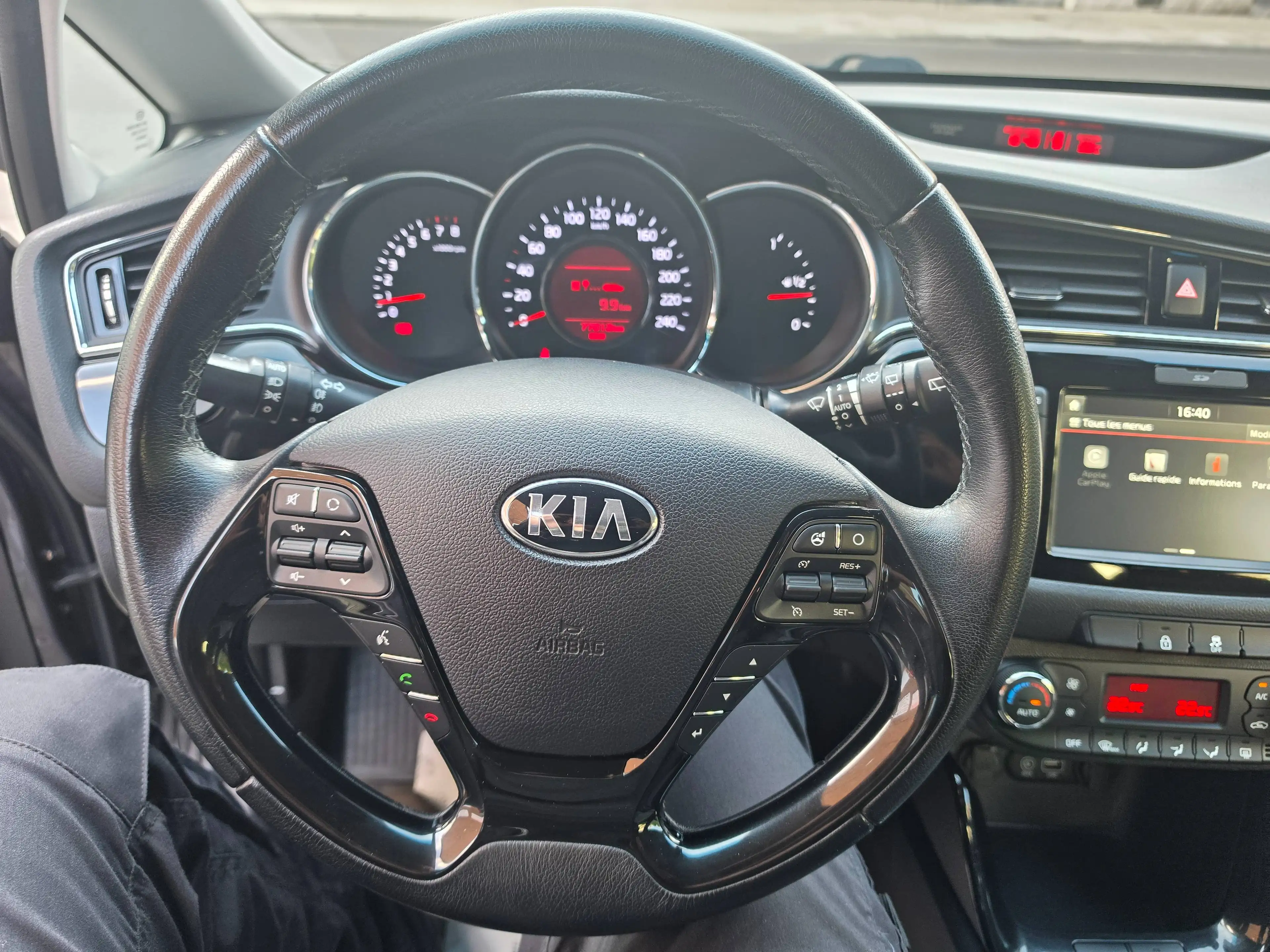 Kia Ceed / cee'd Cee'd 1.4i Navi Edition ISG — photo 15