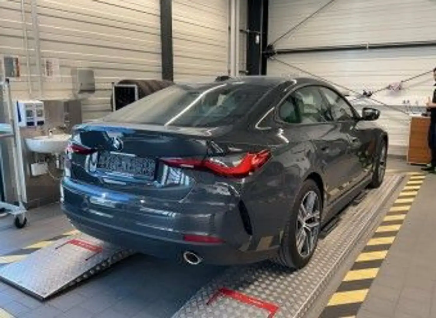 BMW 420 420iGranCoupé/Aut/LCPProf/Navi/LEDerSportStz/Tem Gris - 2