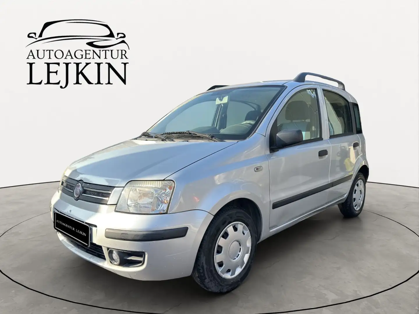 Fiat Panda 1.2 8V Dynamic*TÜV NEU*KLIMA*ALLWETTER* Zilver - 1