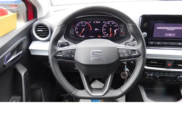 Seat Ibiza view 8