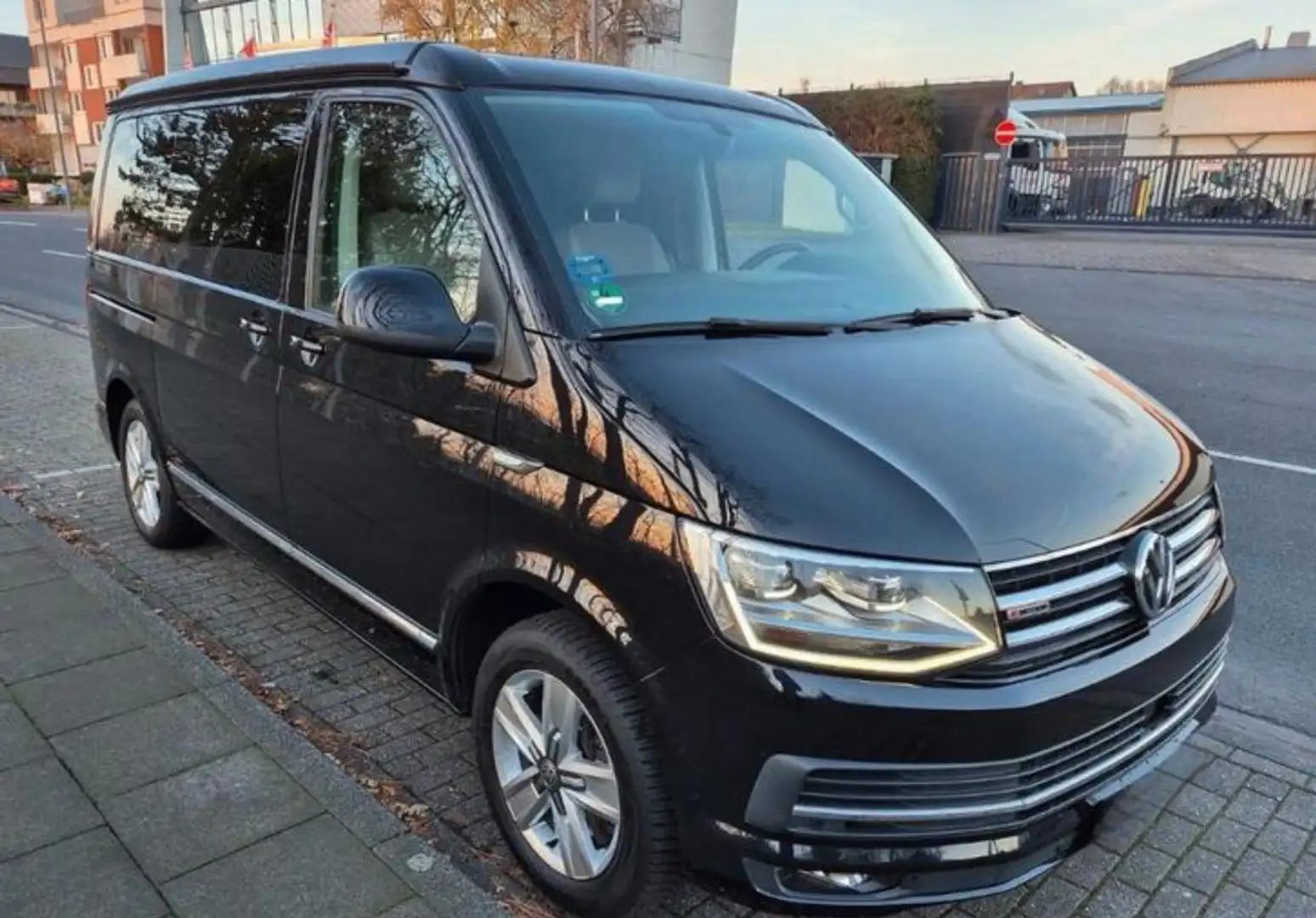 Volkswagen T6 California 2.0TDI BMT Ocean 4M DSG 150kW Zwart - 2