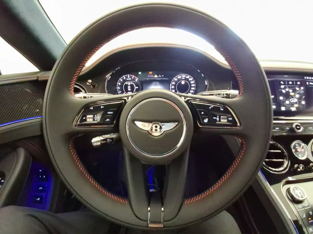 Bentley Continental GT 2025 — фото 8