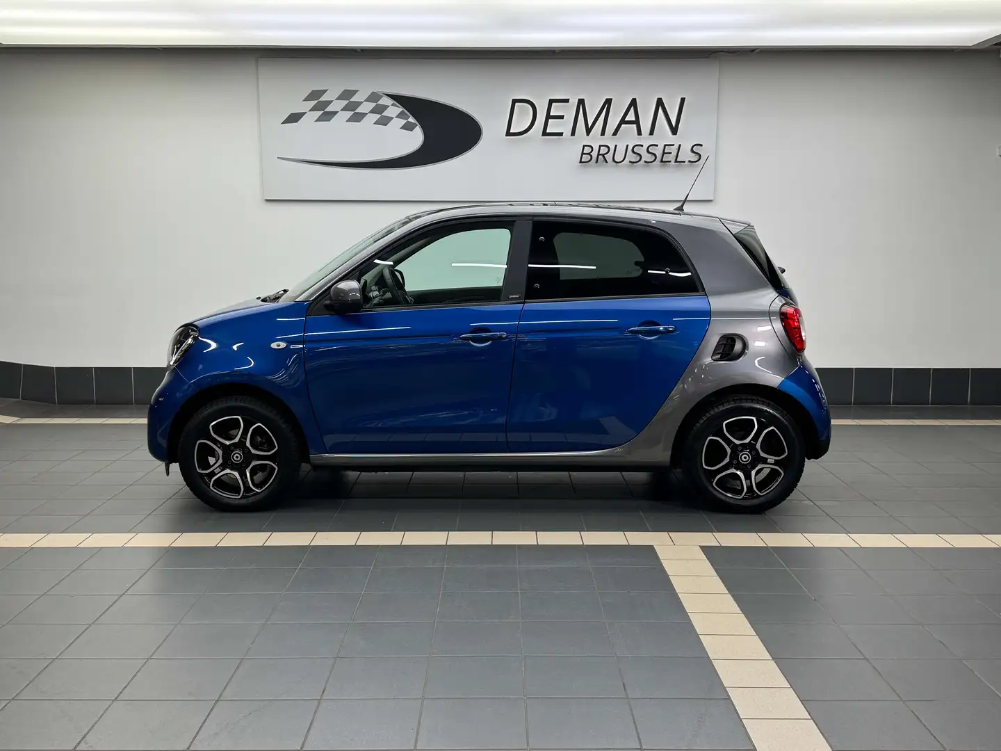 smart forFour Auto 90 Ch *Toit Pano* Bleu - 2