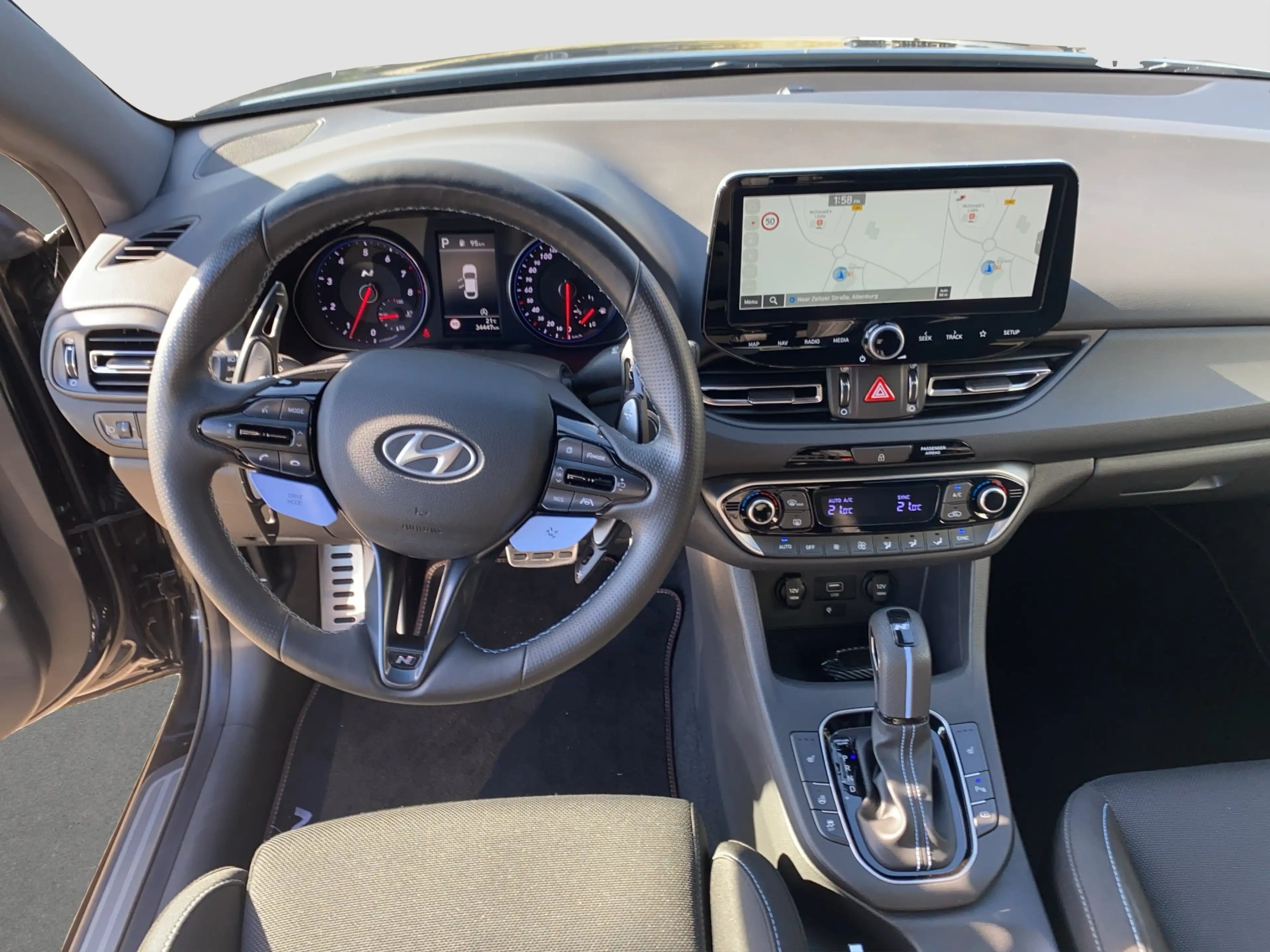 Hyundai i30 N LED Navi RFK Sportsitz KeyLess PDC Carplay — photo 11