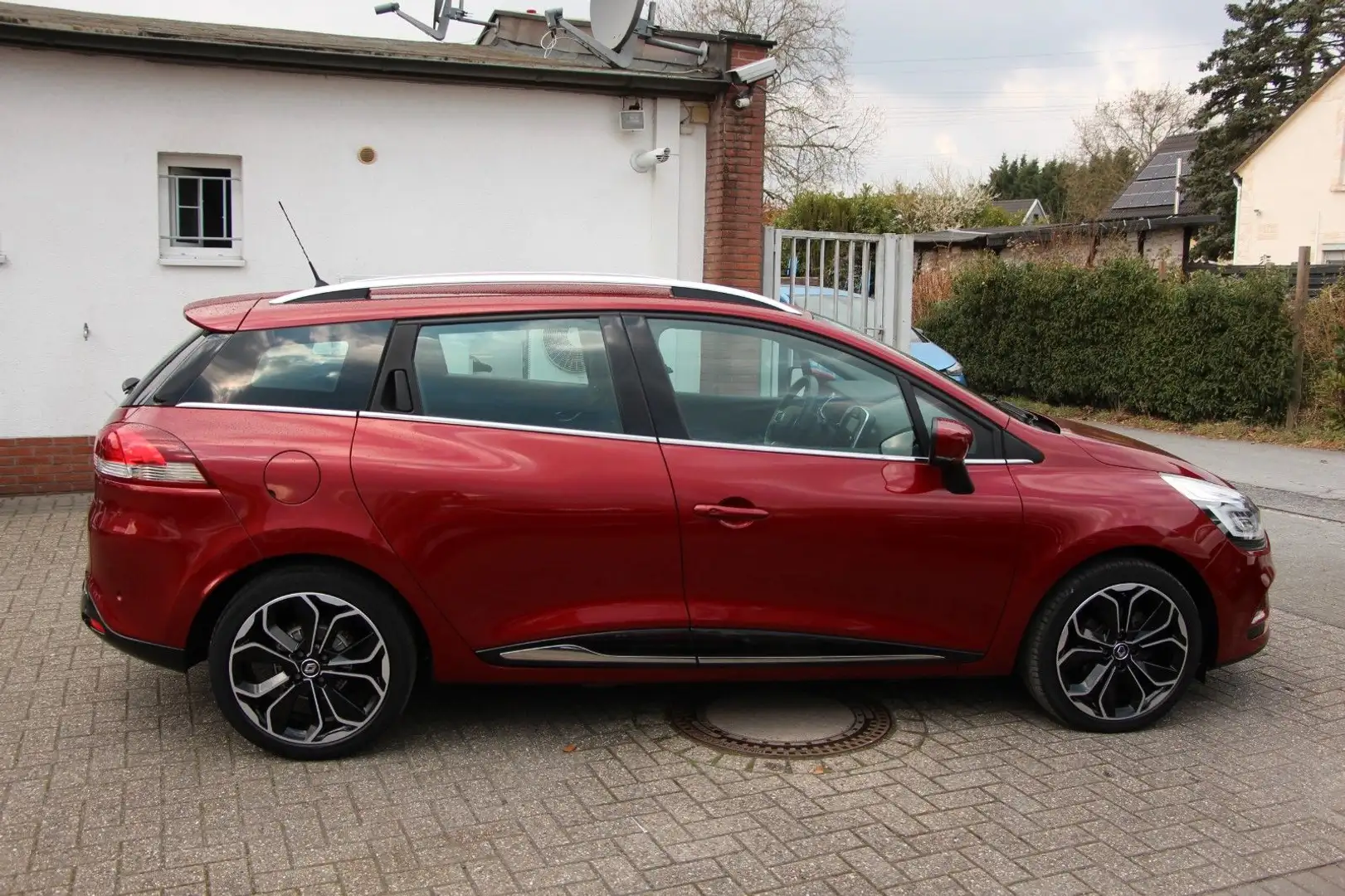 Renault Clio Grandtour 1.2 TCe Intens LED*NAVI*PDC/17203 Rot - 2