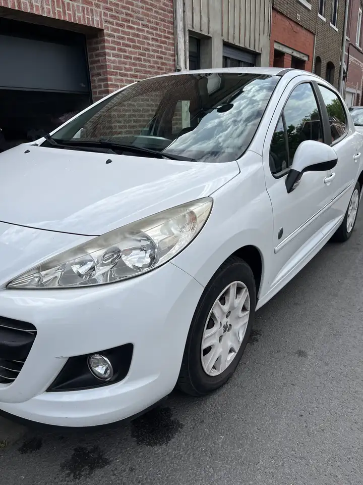 Peugeot 207 1.4 HDi 70ch FAP Urban Move
