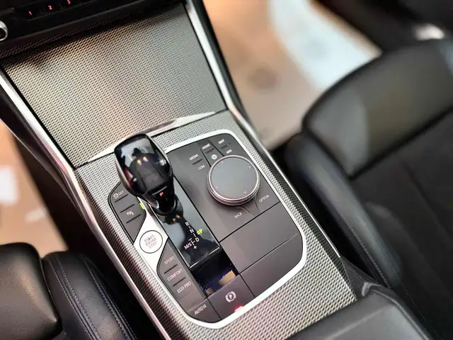 BMW 3 Series view 20
