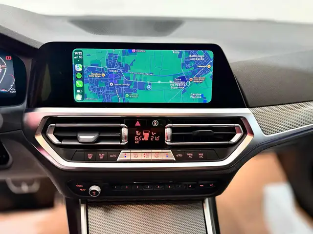 BMW 3 Series view 17