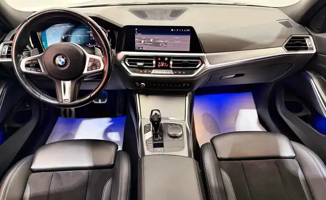 BMW 3 Series view 11