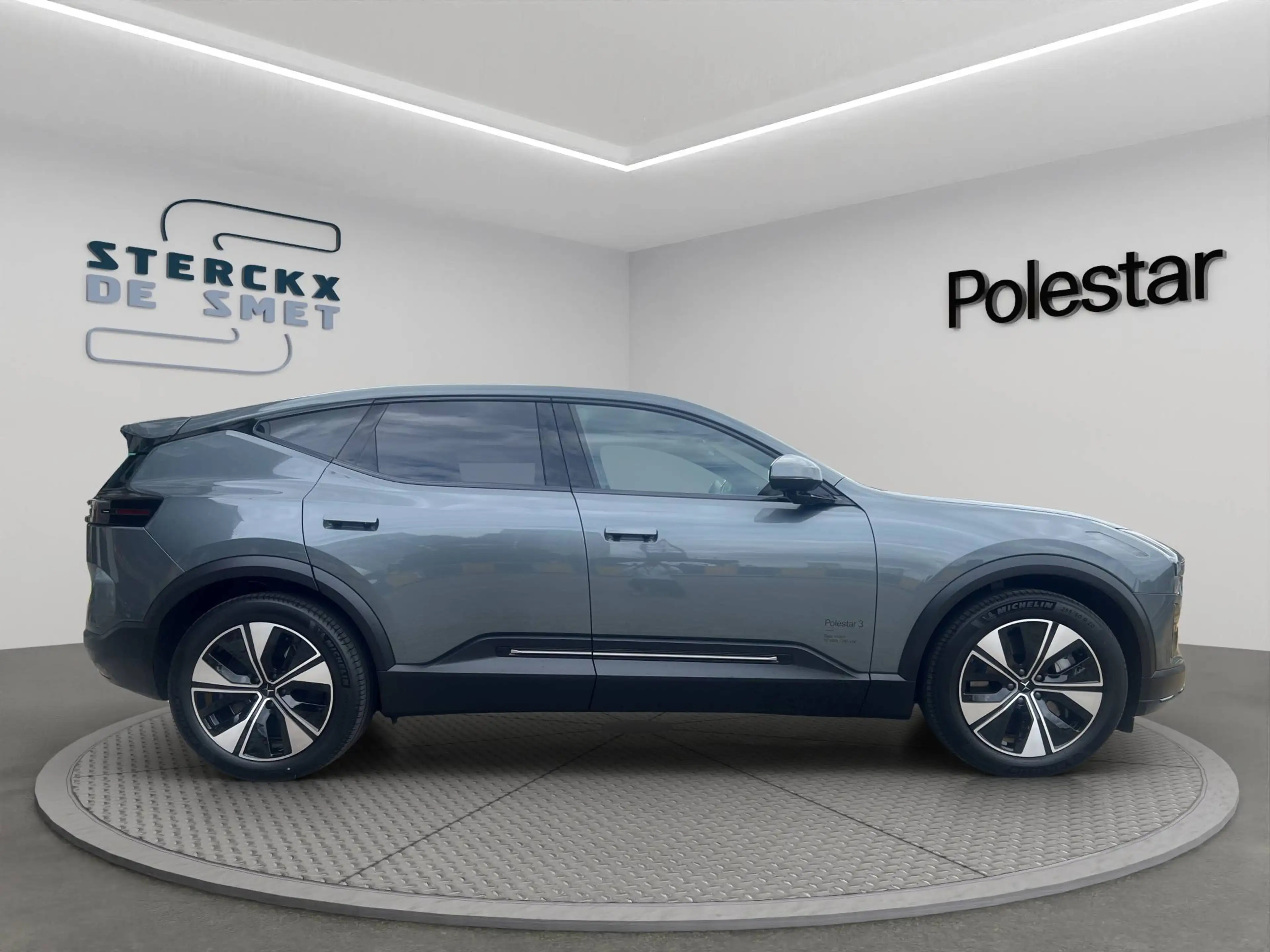 Polestar 3 Polestar 3 111 kWh Long Range Single Motor Pilot — photo 7
