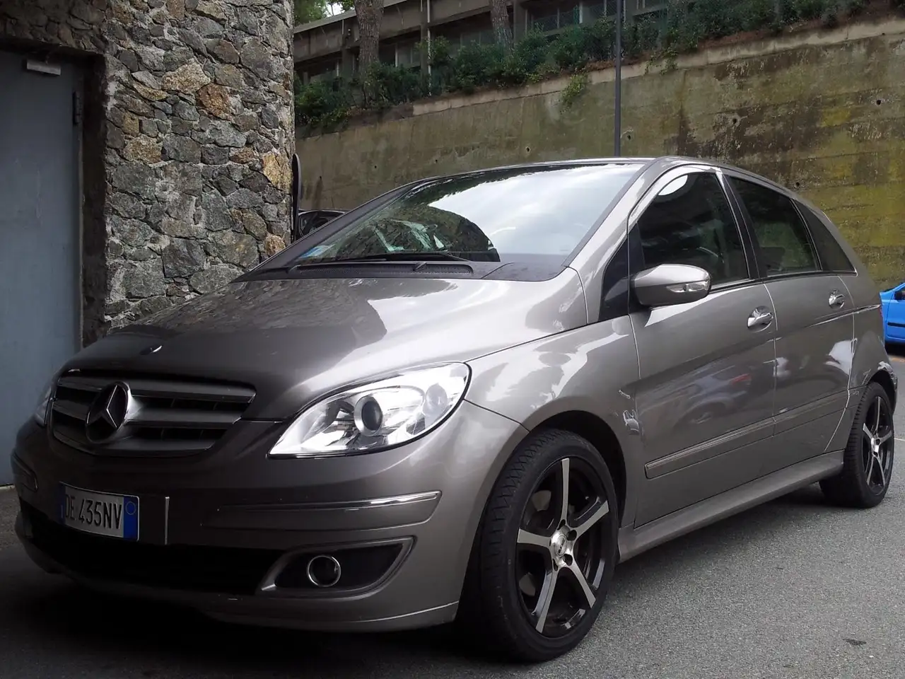 Mercedes-Benz B 200 Classe B - T245 cdi Sport — photo 1 of 6