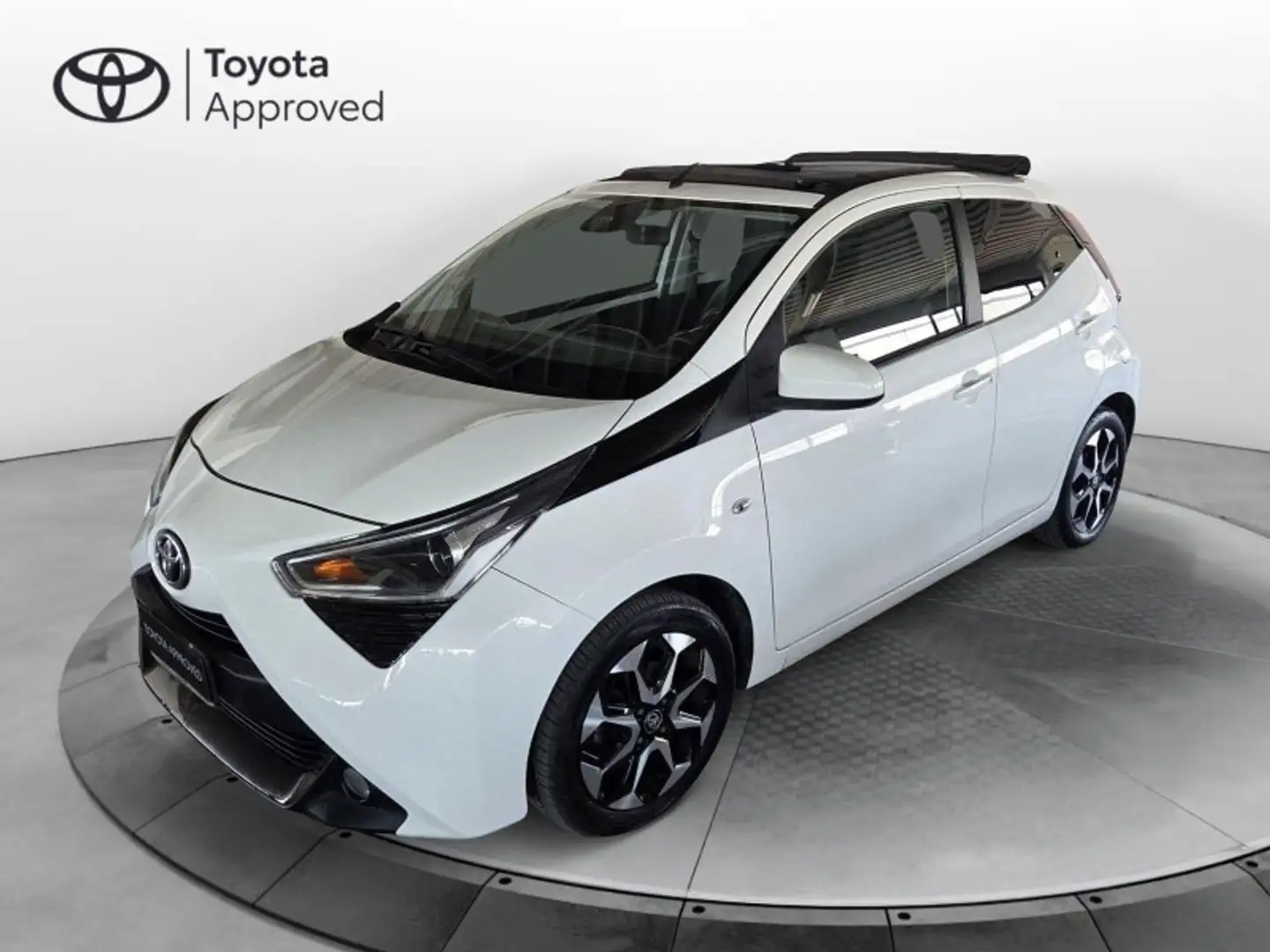 Toyota Aygo Connect 1.0 VVT-i 72 CV 5p. x-wave MMT Білий - 1