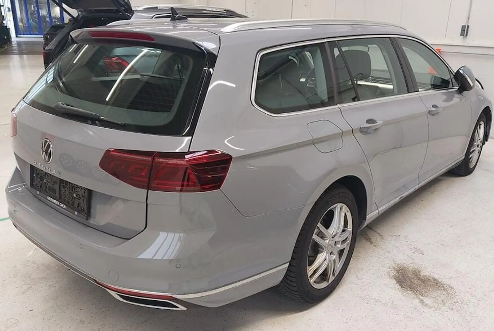 Volkswagen Passat 2.0 TDI Elegance ACC Spurhalteas. Freisprech. ... Grau - 2