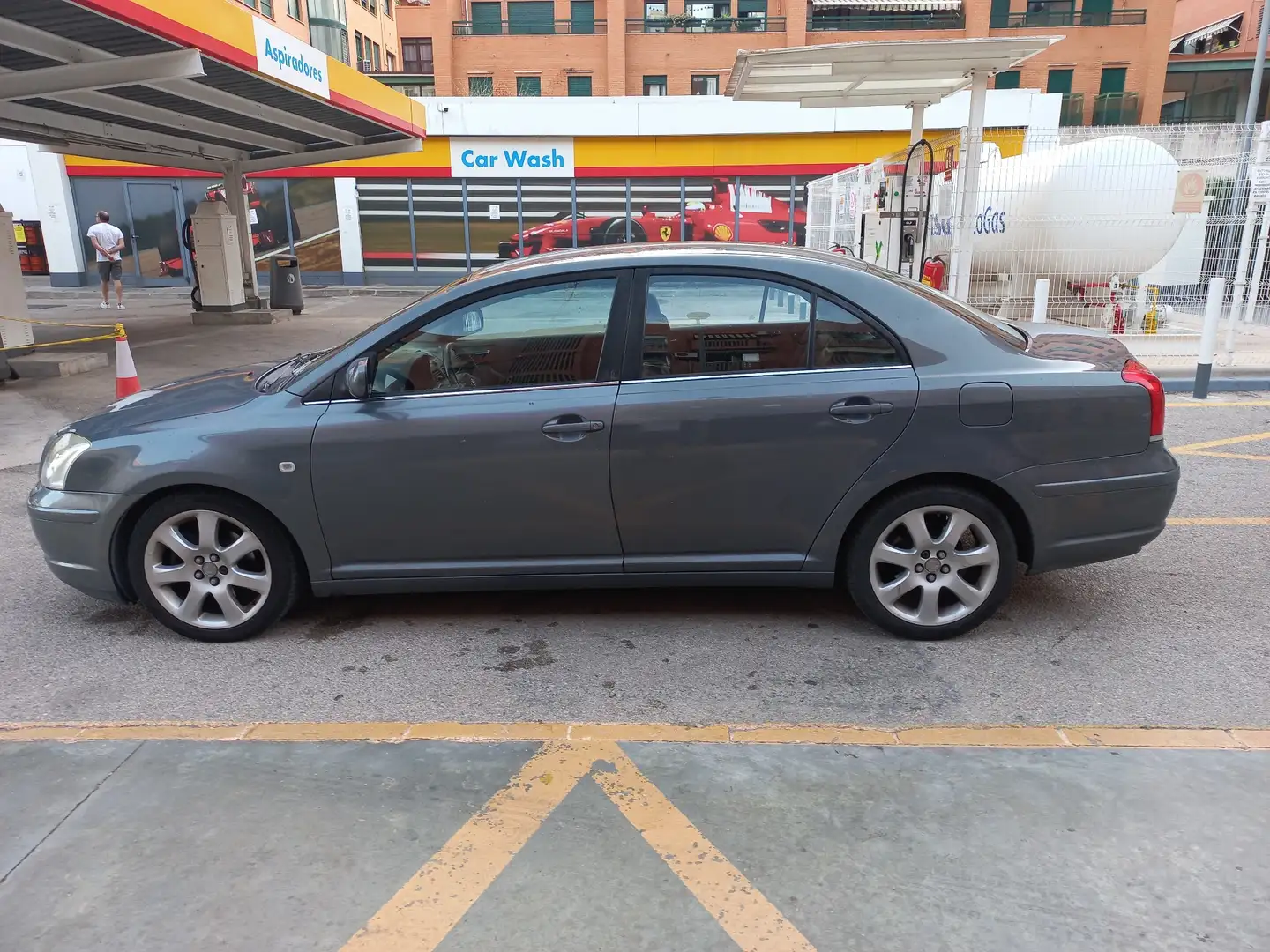 Toyota Avensis 2.0 D4 Sol AT - 1