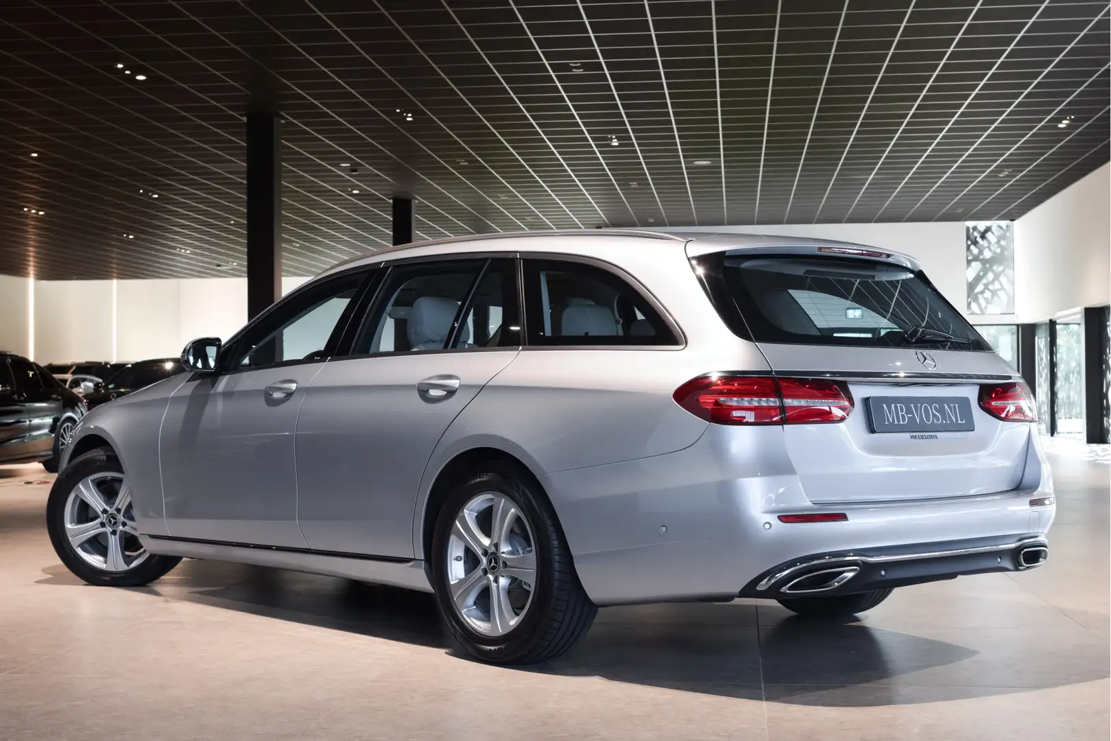 Mercedes-Benz E 250 Estate Avantgarde ACC|Standkachel|Comand|360|Burme Gris - 2