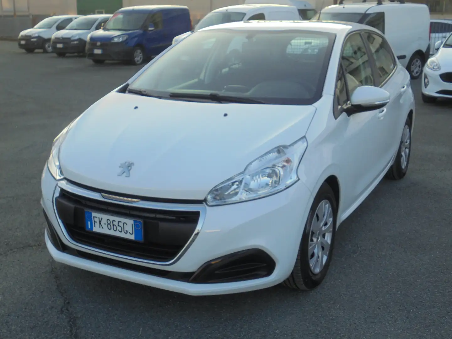 Peugeot 208 5p 1.6 bluehdi VAN 2 POSTI EU. 6 20296 KM. CERT. Biały - 1
