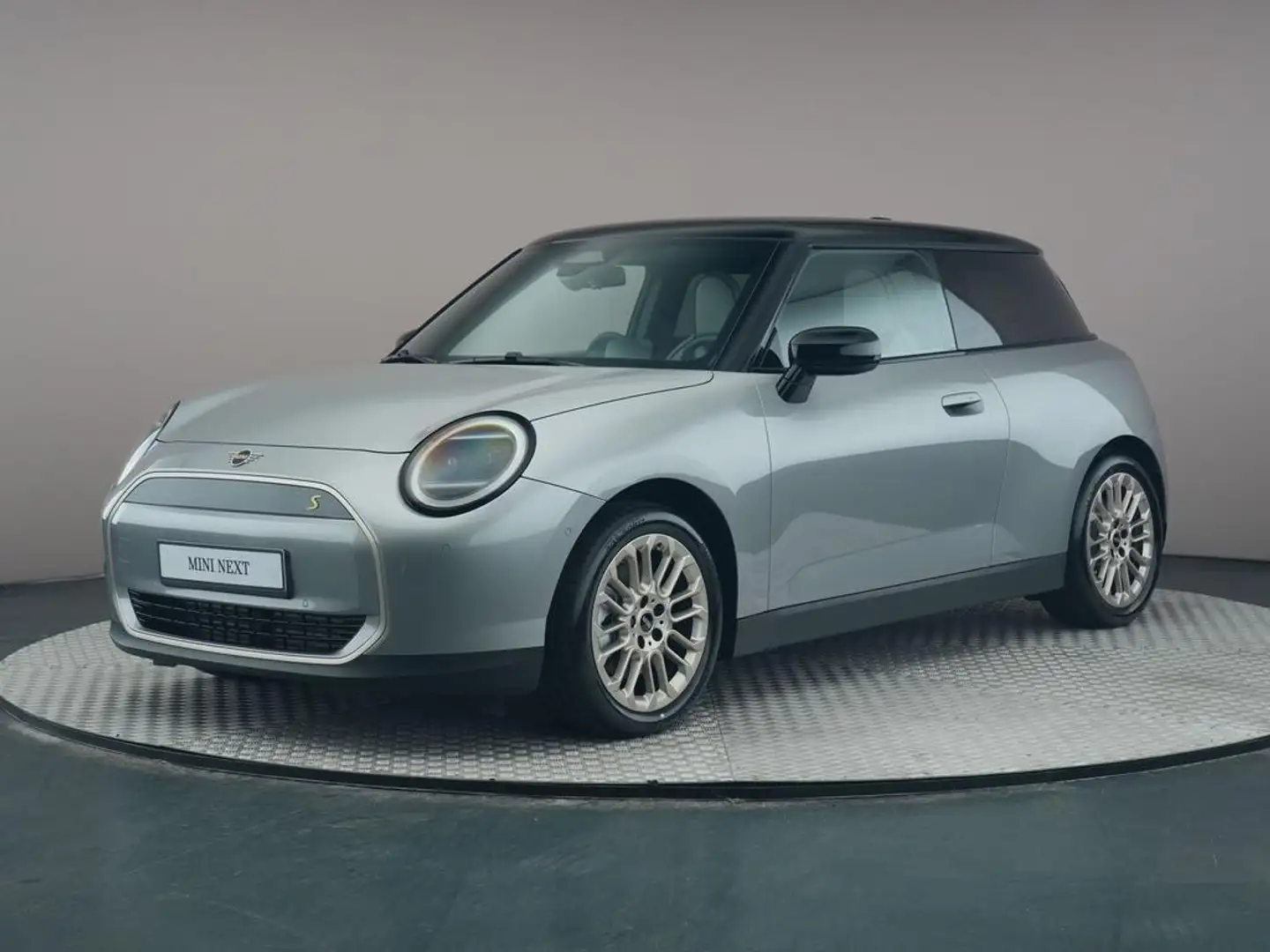 MINI Cooper SE Favoured M Grijs - 1