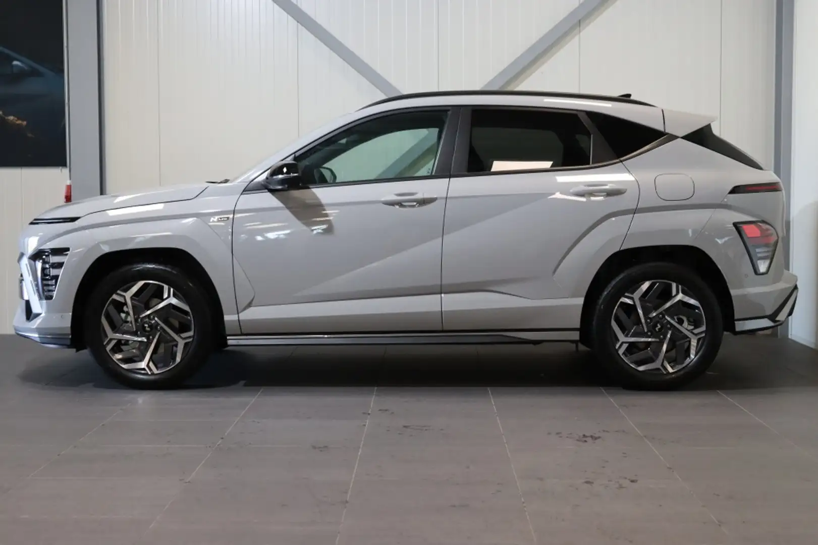 Hyundai KONA 1.6 GDI HEV N Line | DIRECT LEVERBAAR!| Grijs - 2
