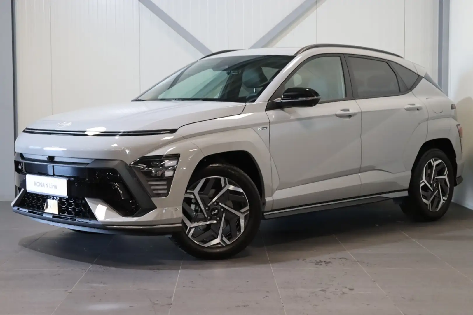 Hyundai KONA 1.6 GDI HEV N Line | DIRECT LEVERBAAR!| Grijs - 1