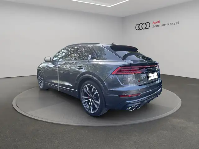 Audi SQ8 view 5