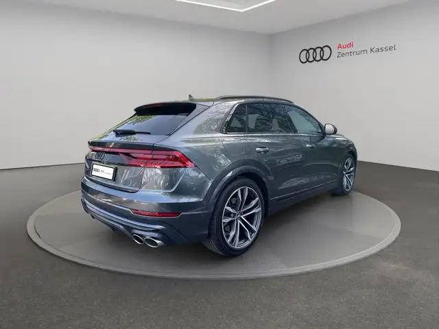 Audi SQ8 view 7