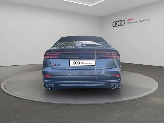 Audi SQ8 view 6