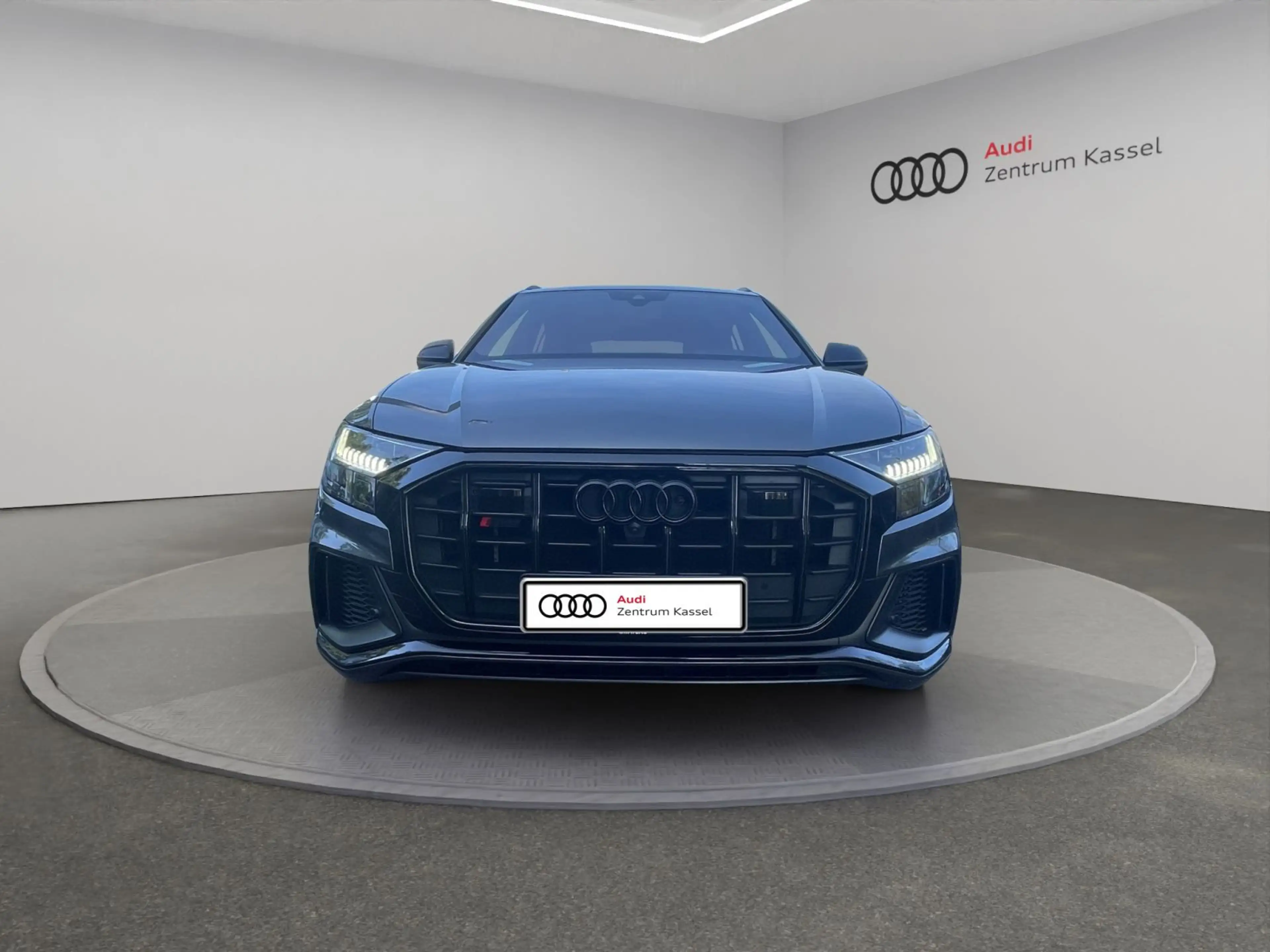 Audi SQ8 4.0 TFSI qu. Matrix B&O Pano HuD AHK 360° — photo 10