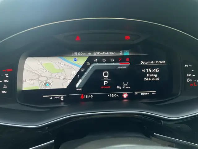 Audi SQ8 view 13
