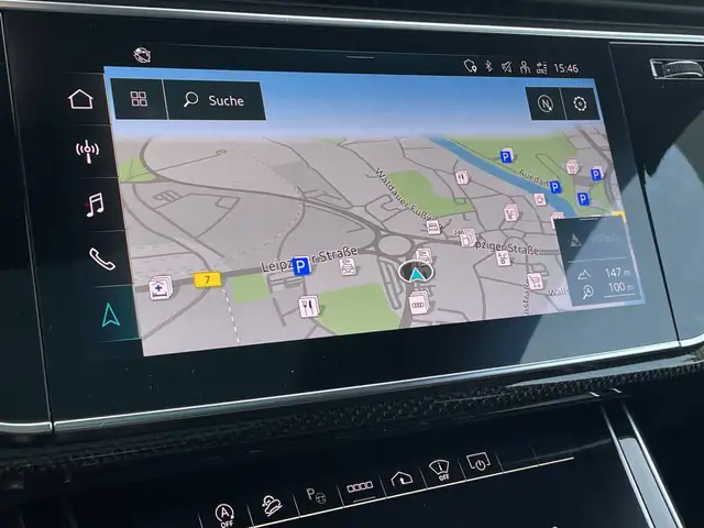 Audi SQ8 view 14