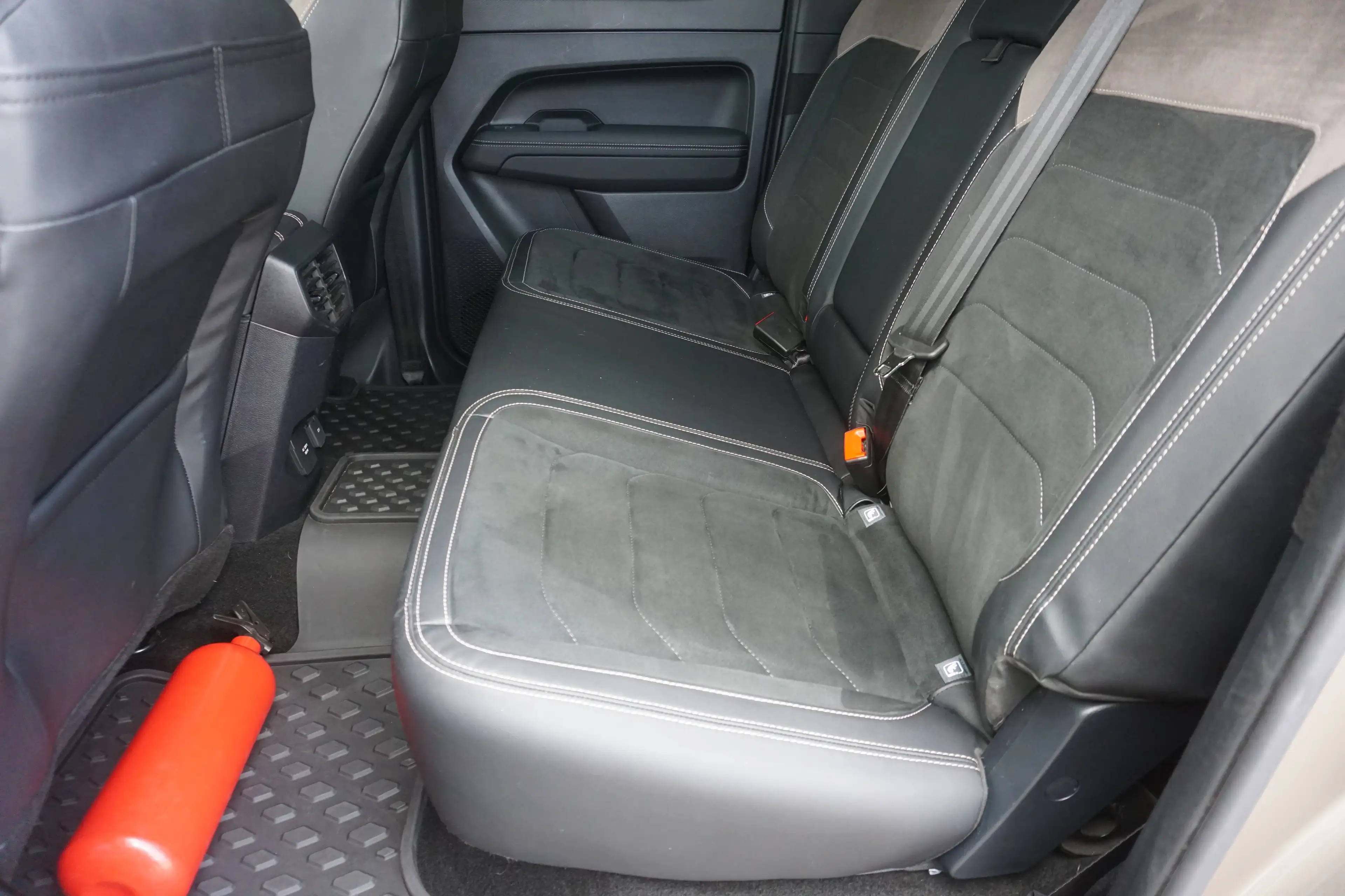 Volkswagen Amarok Amarok 2.0 TDi 4Motion Style Aut-Navi-HLeder-Cam-Led-PDC-Garantie — photo 9